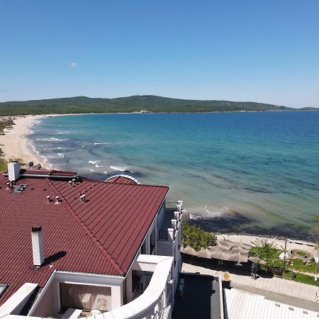 Ashram Hotel Primorsko Bagian luar foto
